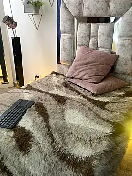 mariana cruzz online show from December 2025 07:33:02 PM