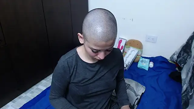 Bitsy Messy online show from December 2024 12:44:02 PM