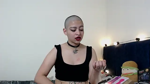 Bitsy Messy online show from December 2024 04:42:02 AM