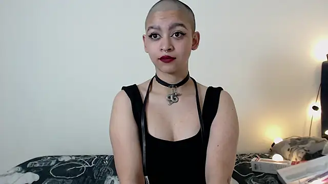 Bitsy Messy online show from December 2024 07:44:01 AM