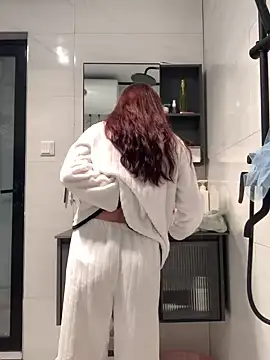 Aimeil online show from March 2025 04:55:01 PM