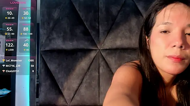 Snapshot of LuciaMoretti_ chatting on June 2026 03:42:01 AM LuciaMoretti online show from June 2026 03:42:01 AM