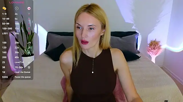 AlisssaRose online show from November 2025 05:20:01 PM