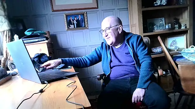 Adamdaddybear online show from January 2025 01:41:01 PM