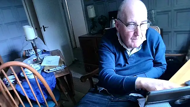 Adamdaddybear online show from February 2025 01:08:01 PM