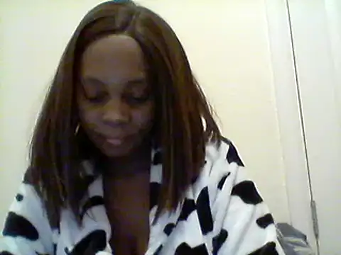 Snapshot of AfricanBeautyX chatting on December 2024 05:54:02 PM AfricanBeautyX online show from December 2024 05:54:02 PM