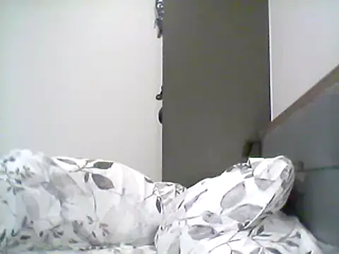 Snapshot of AfricanBeautyX chatting on February 2025 01:44:01 PM AfricanBeautyX online show from February 2025 01:44:01 PM