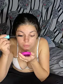 Romax2 online show from March 2025 06:45:02 PM