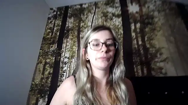 Snapshot of ginachiron chatting on January 2025 06:58:02 PM ginachiron online show from January 2025 06:58:02 PM