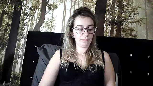 Snapshot of ginachiron chatting on January 2025 08:39:01 PM ginachiron online show from January 2025 08:39:01 PM