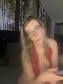 Snapshot of ginachiron chatting on March 2025 08:26:02 PM ginachiron online show from March 2025 08:26:02 PM