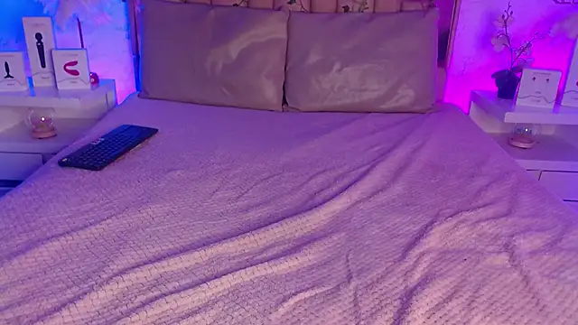 GigiVolkova online show from February 2025 08:51:02 PM