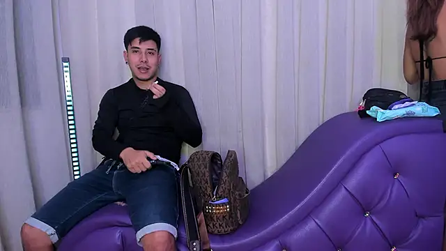 Yourslust  online show from February 2026 07:40:01 PM