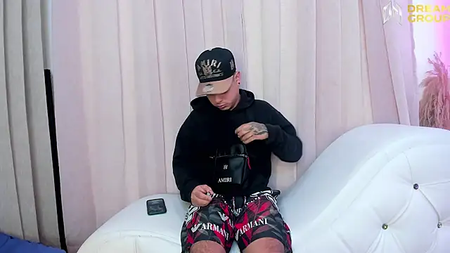 Yourslust  online show from April 2026 02:33:01 PM