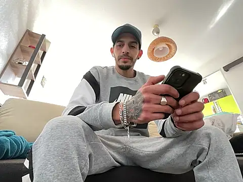 Rebeu313 online show from February 2025 01:38:02 PM