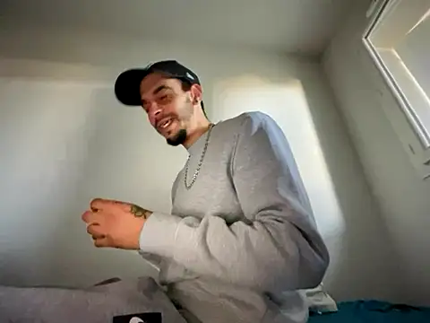 Rebeu313 online show from November 2025 11:31:02 AM