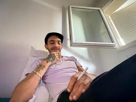 Rebeu313 online show from November 2025 10:26:01 AM