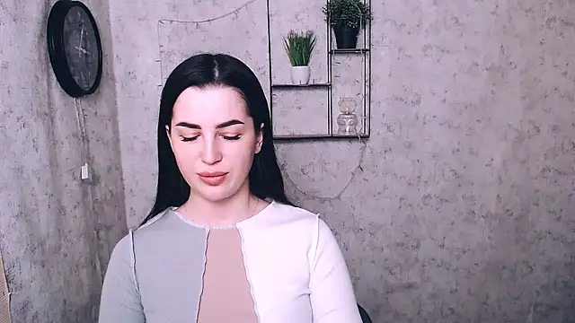 DivaKaily  online show from December 2024 08:51:02 AM