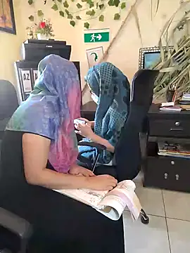 Snapshot of NAJWA-ARAB chatting on December 2024 02:27:01 PM NAJWA-ARAB online show from December 2024 02:27:01 PM