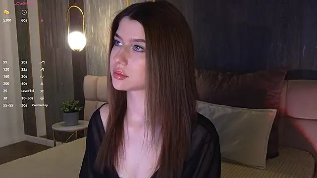 Snapshot of Sara_Lewiis chatting on April 2026 04:23:01 PM Sara Lewiis online show from April 2026 04:23:01 PM