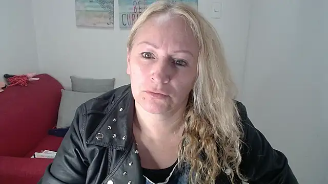 Snapshot of emperabigbootybigass chatting on April 2026 01:03:01 PM emperabigbootybigass online show from April 2026 01:03:01 PM