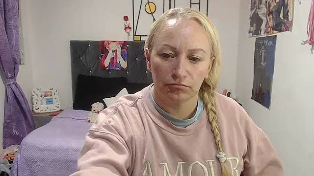 Snapshot of emperabigbootybigass chatting on May 2026 12:25:02 PM emperabigbootybigass online show from May 2026 12:25:02 PM