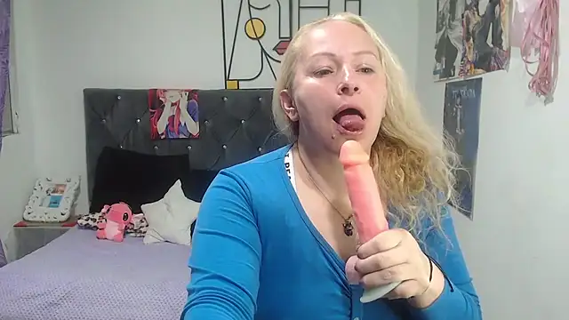 Snapshot of emperabigbootybigass chatting on July 2026 12:24:02 PM emperabigbootybigass online show from July 2026 12:24:02 PM