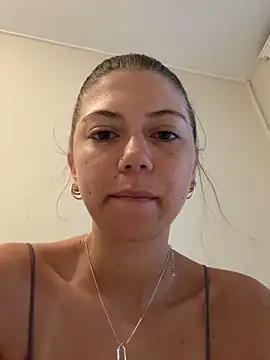 emilycoco online show from June 2026 08:33:02 PM