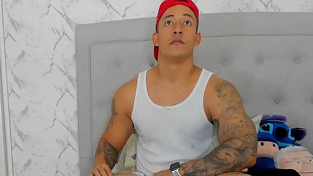 luigiferrara online show from November 2025 05:46:02 PM