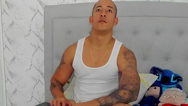 luigiferrara online show from March 2026 06:34:01 PM