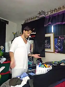 Snapshot of titclitcmndr chatting on February 2025 05:59:01 PM titclitcmndr online show from February 2025 05:59:01 PM