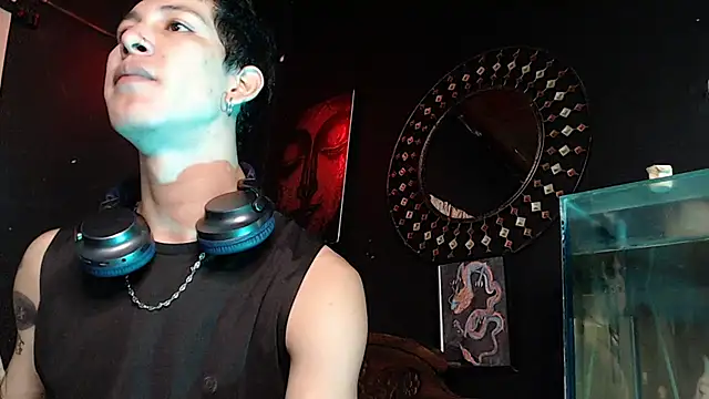 Snapshot of Godly_huan chatting on May 2026 12:49:01 AM Godly huan online show from May 2026 12:49:01 AM