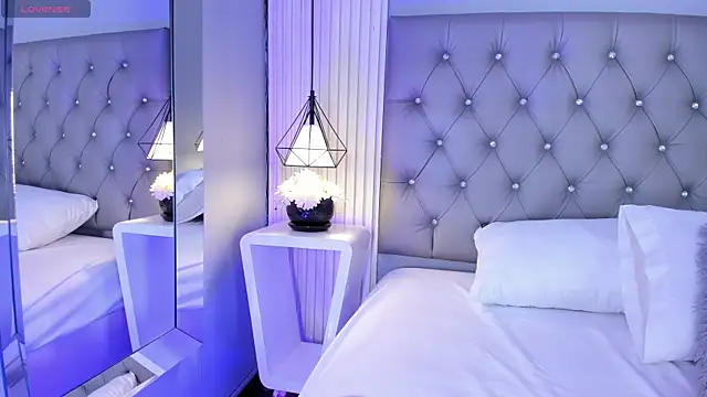 VioletthaRous online show from July 2026 10:37:01 PM