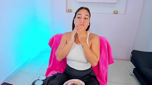 ScarlettWet9 online show from December 2024 04:31:02 AM