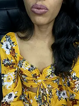 glam goddess online show from December 2024 09:29:02 PM