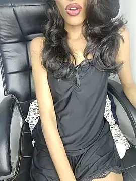 glam goddess online show from December 2024 05:05:02 AM