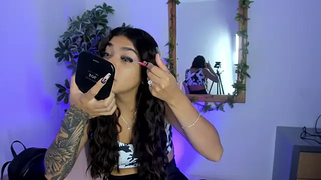 GiaFu online show from October 2025 01:01:01 PM