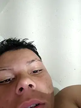 putoso031 online show from October 2025 12:19:01 AM