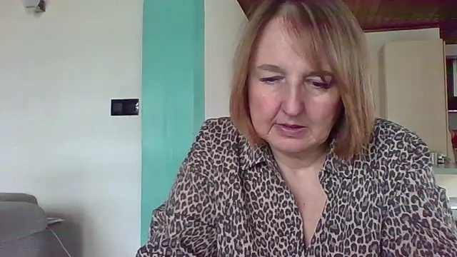 Sandcoq online show from April 2026 11:55:02 AM