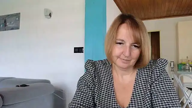 Snapshot of Sandcoq chatting on June 2026 08:02:02 AM Sandcoq online show from June 2026 08:02:02 AM