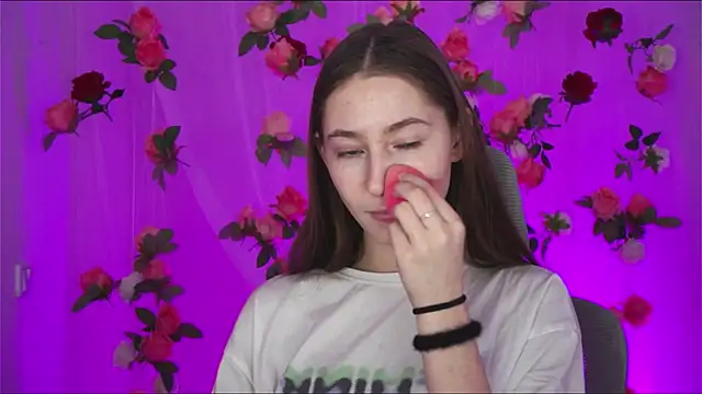 fuunnybunny online show from December 2024 10:19:01 AM