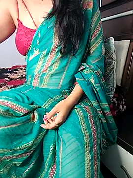 Snapshot of santurmom chatting on November 2025 05:56:01 PM santurmom online show from November 2025 05:56:01 PM