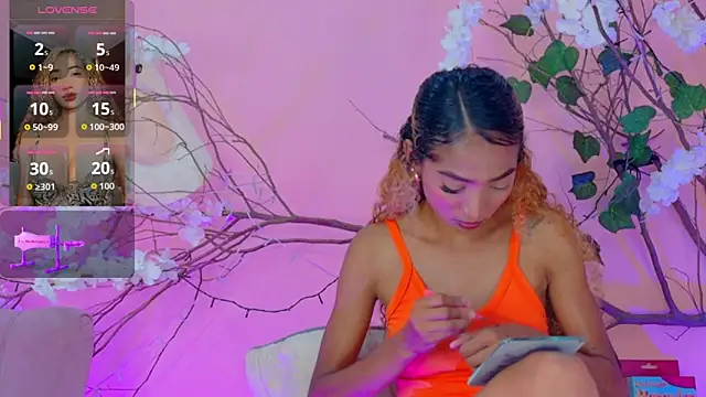 Charlotte Love10 online show from April 2026 08:53:02 PM