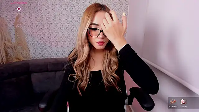 Sarajonnes online show from December 2025 05:31:02 PM