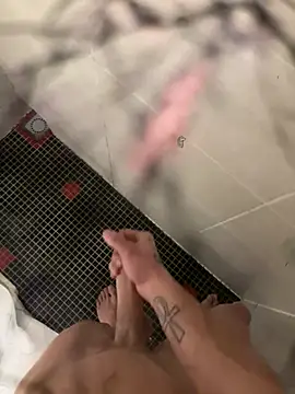 Snapshot of lescro95_ chatting on February 2026 09:08:01 AM lescro95 online show from February 2026 09:08:01 AM