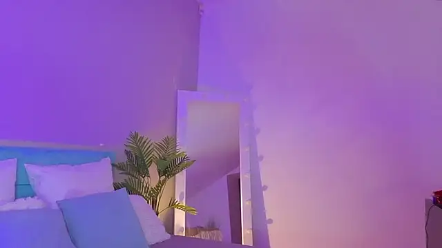 Snapshot of L1ittle_kitty_ chatting on March 2026 06:30:02 AM L1ittle kitty online show from March 2026 06:30:02 AM