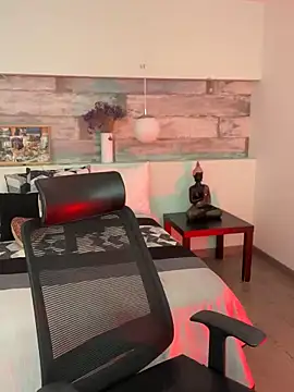 Alisha-Bond online show from January 2025 11:35:02 PM