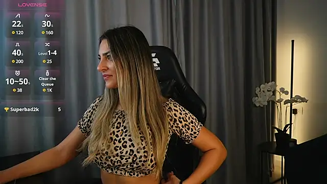 izzy belle online show from February 2025 10:05:01 AM