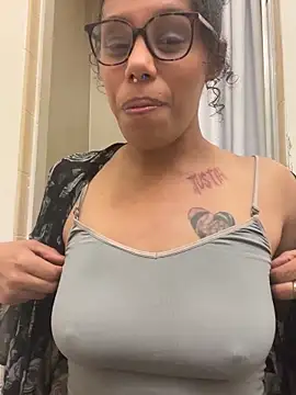Princess Desirae online show from May 2026 03:33:02 AM