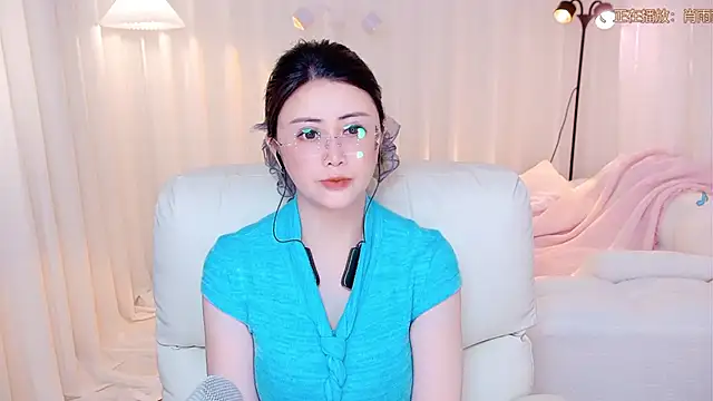 Snapshot of Daisy7_11 chatting on May 2026 07:02:02 AM Daisy7 11 online show from May 2026 07:02:02 AM